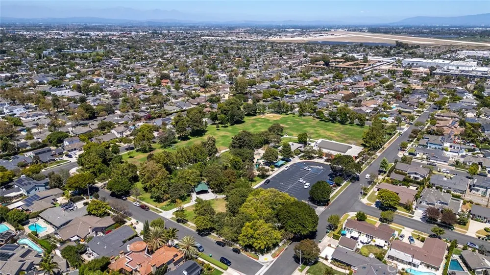 12361 Wembley Road Rossmoor, CA 90720