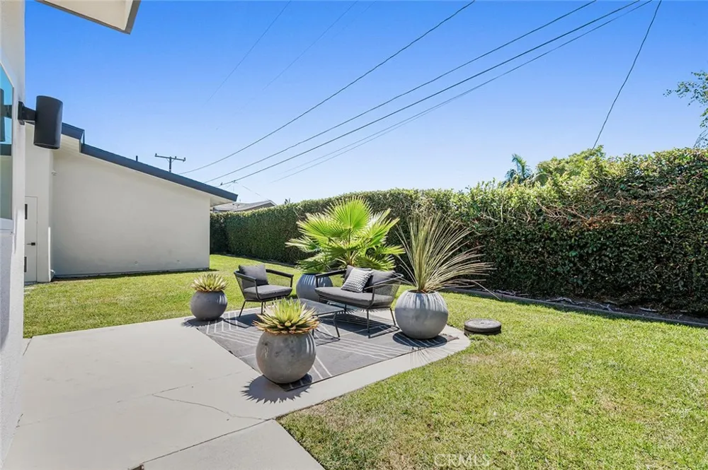 12361 Wembley Road Rossmoor, CA 90720