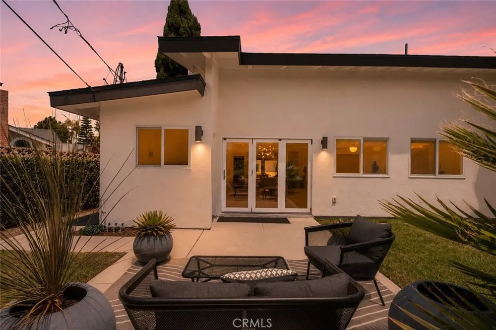 12361 Wembley Road Rossmoor, CA 90720