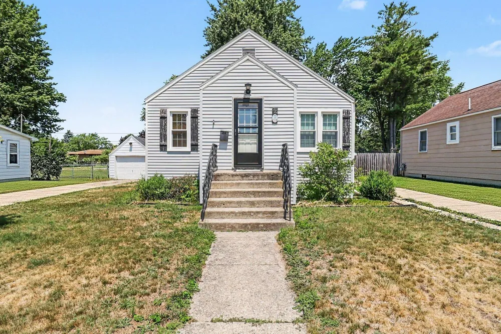 719 Diana Street Ludington, MI 49431