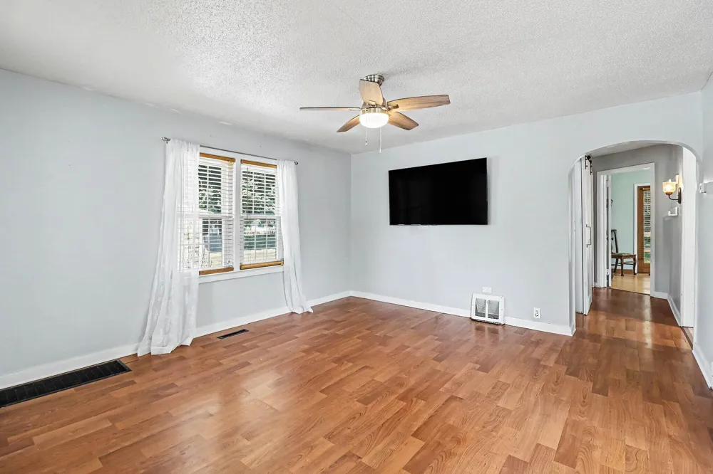 719 Diana Street Ludington, MI 49431