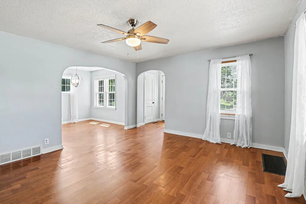 719 Diana Street Ludington, MI 49431