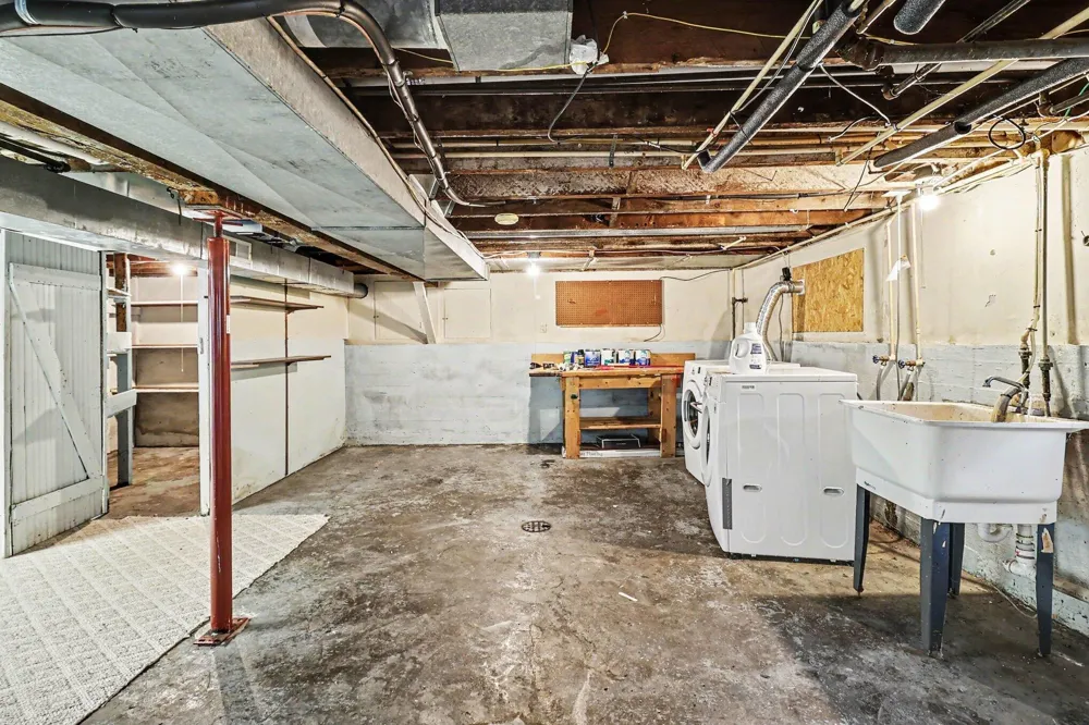 719 Diana Street Ludington, MI 49431