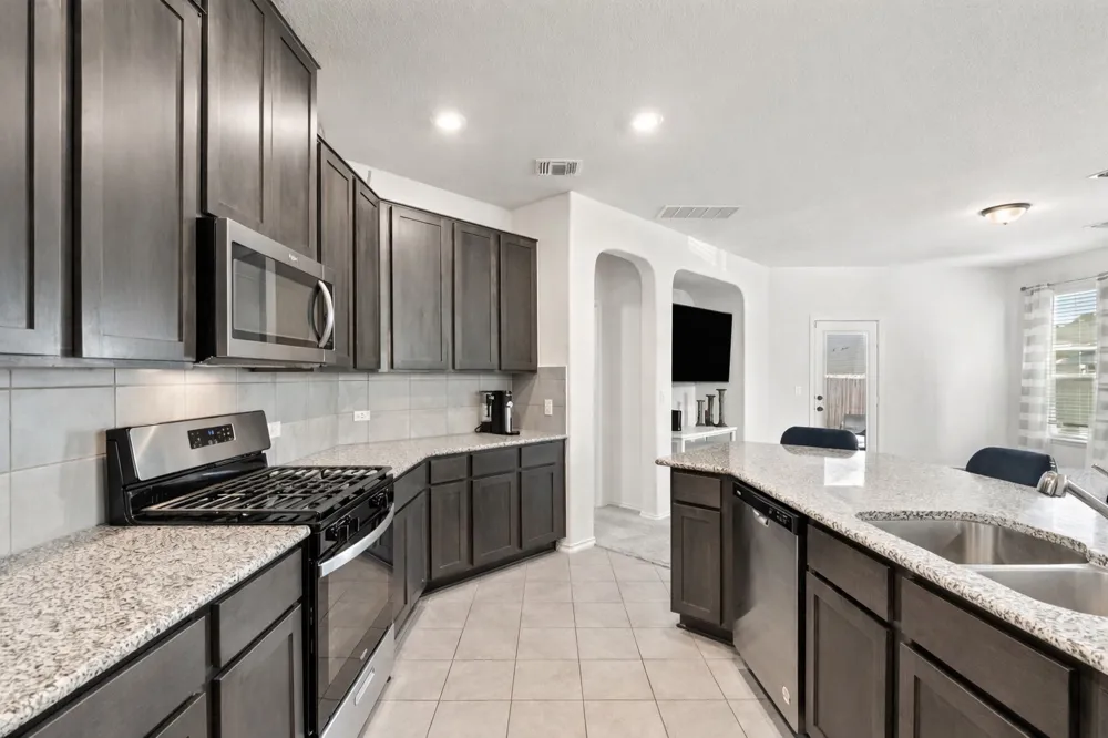 218 Summit Drive Lockhart, TX 78644