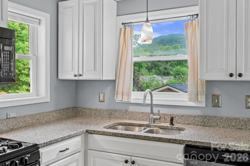 5239 Gerton Highway Gerton, NC 28735
