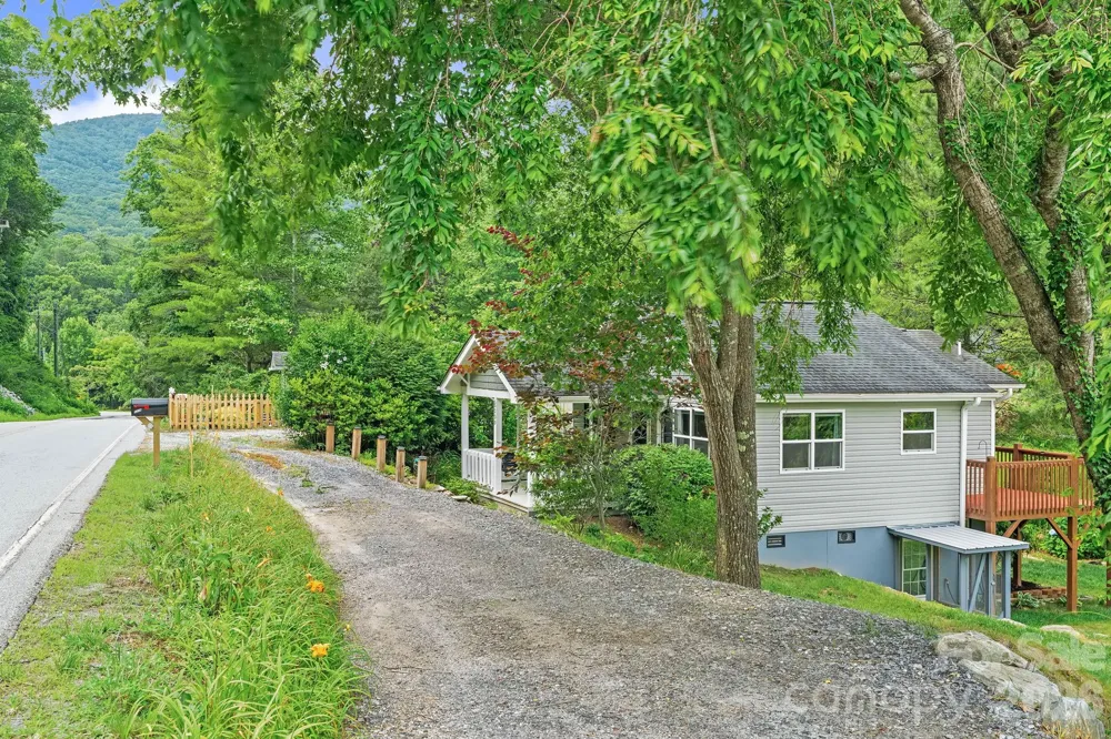 5239 Gerton Highway Gerton, NC 28735