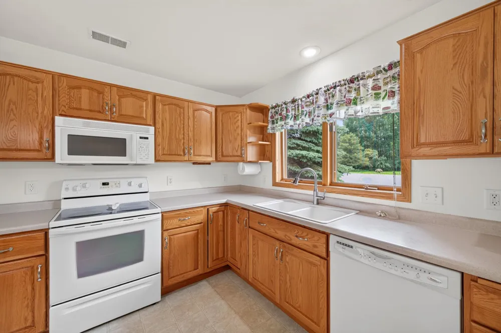 466 Cedar Court Taylors Falls, MN 55084
