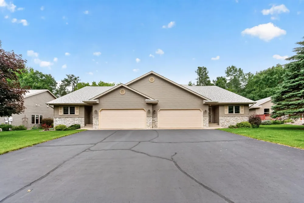 466 Cedar Court Taylors Falls, MN 55084