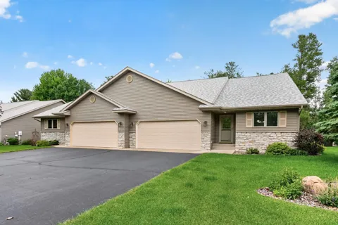 466 Cedar Court