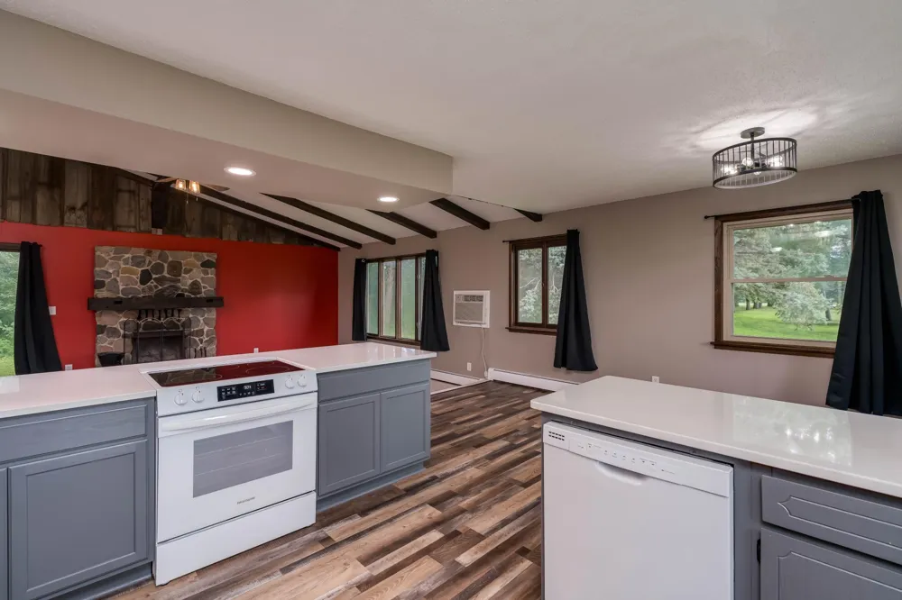 56977 142nd Street Mapleton, MN 56065