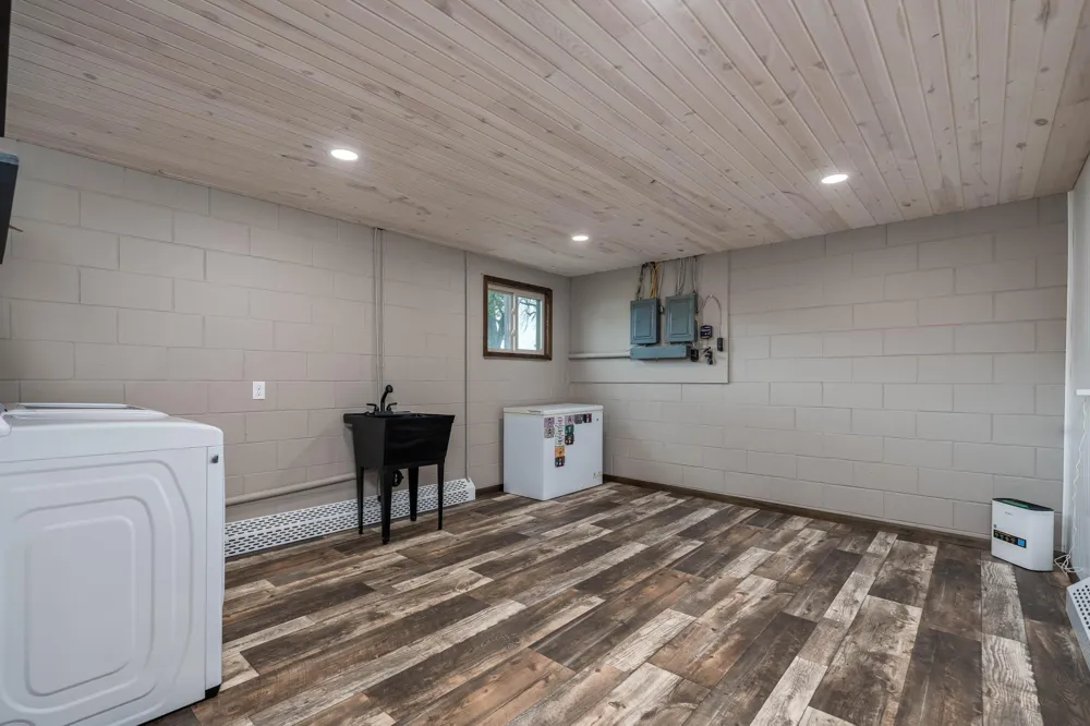 56977 142nd Street Mapleton, MN 56065