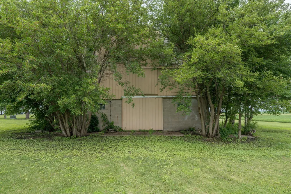 56977 142nd Street Mapleton, MN 56065