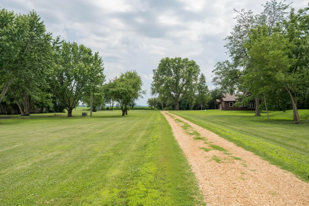56977 142nd Street Mapleton, MN 56065