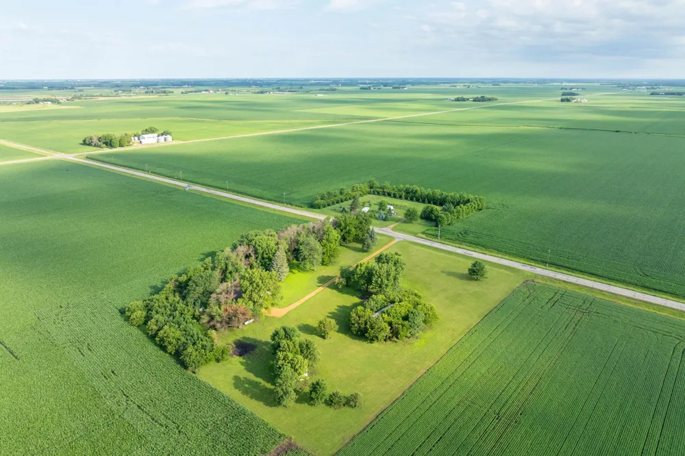 56977 142nd Street Mapleton, MN 56065