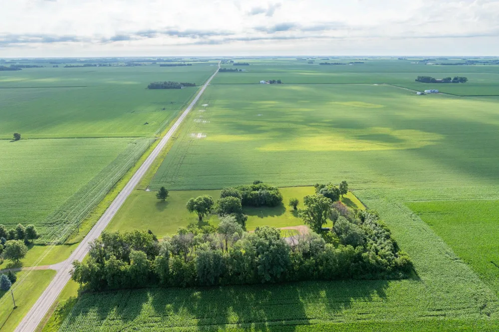 56977 142nd Street Mapleton, MN 56065