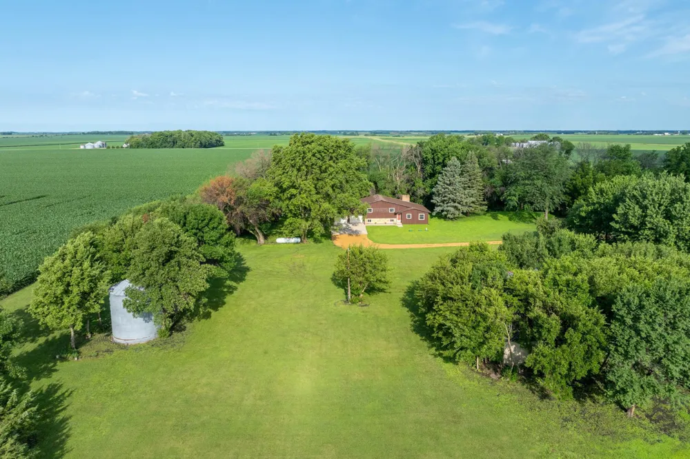 56977 142nd Street Mapleton, MN 56065