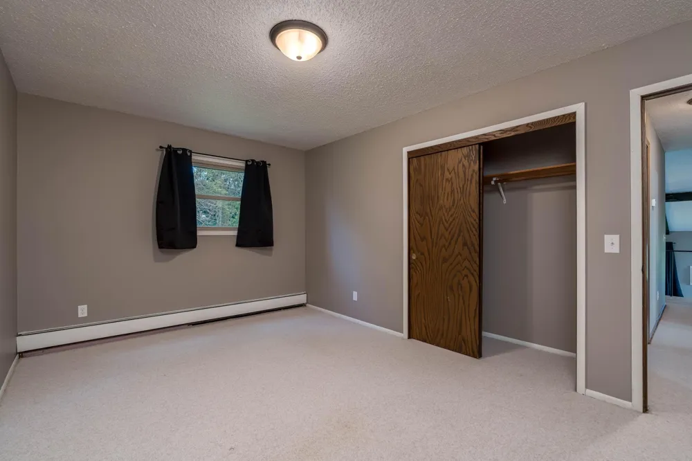 56977 142nd Street Mapleton, MN 56065