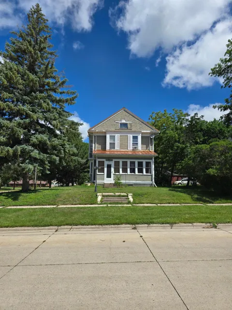 103 4th Street SE