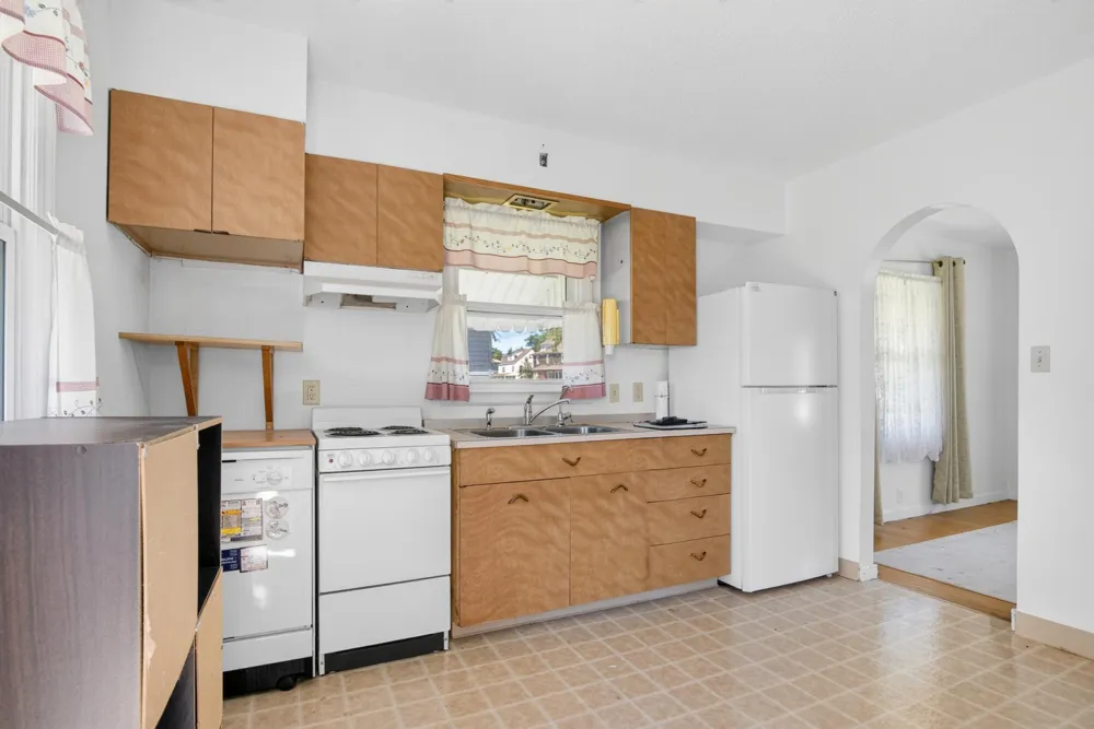 240 7th Street NE Valley City, ND 58072
