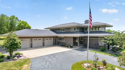 5185 Meadow Crossing Road SW