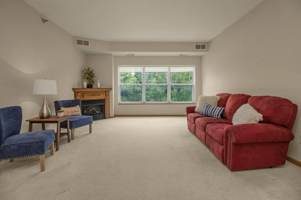 1341 Lake Drive W #B113 Chanhassen, MN 55317