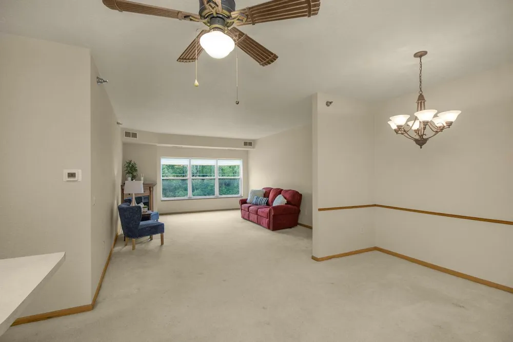 1341 Lake Drive W #B113 Chanhassen, MN 55317