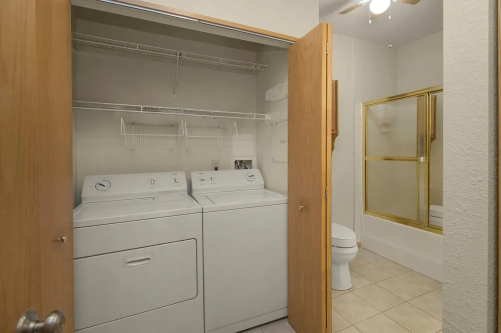 1341 Lake Drive W #B113 Chanhassen, MN 55317