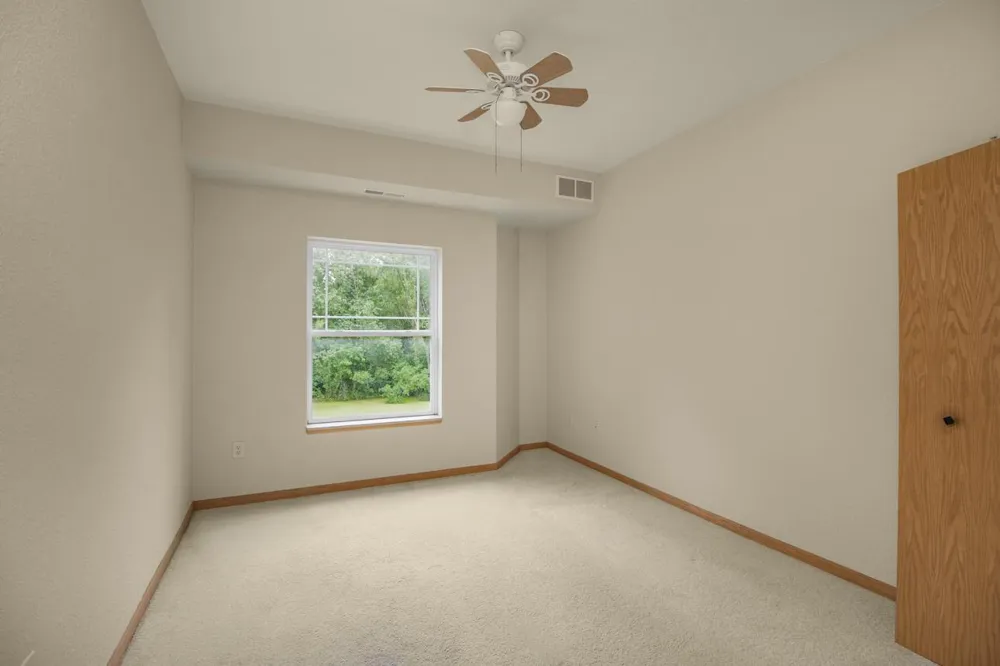 1341 Lake Drive W #B113 Chanhassen, MN 55317