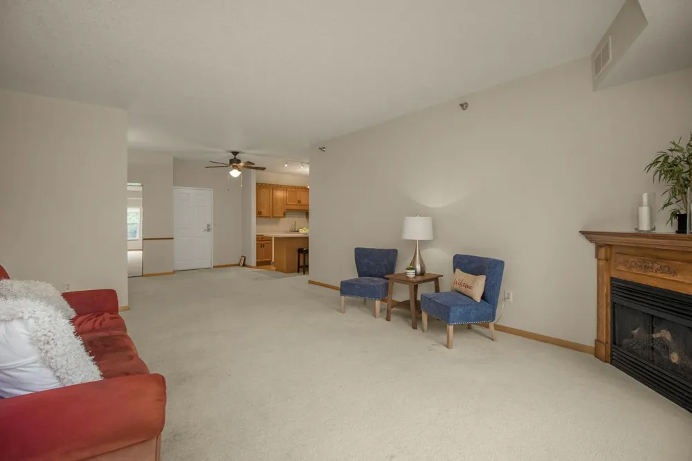 1341 Lake Drive W #B113 Chanhassen, MN 55317