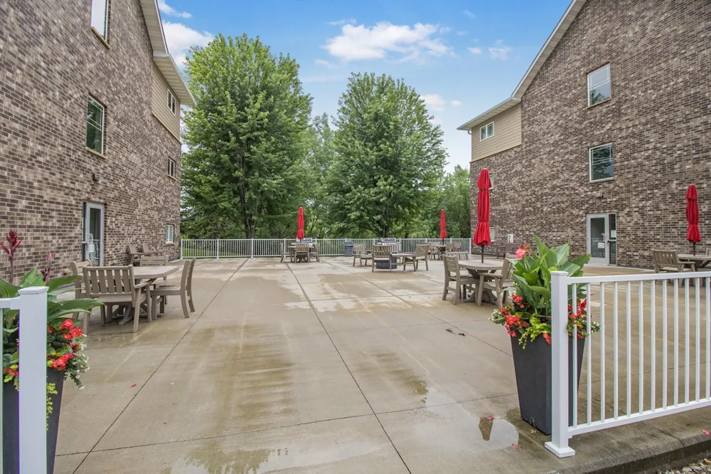 1341 Lake Drive W #B113 Chanhassen, MN 55317