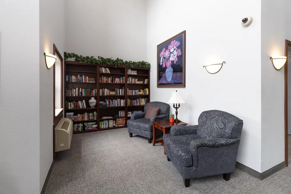 1341 Lake Drive W #B113 Chanhassen, MN 55317