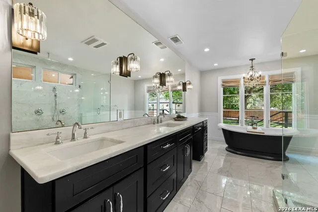 524 GARRATY RD Terrell Hills, TX 78209
