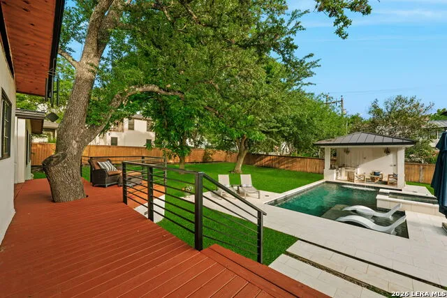 524 GARRATY RD Terrell Hills, TX 78209