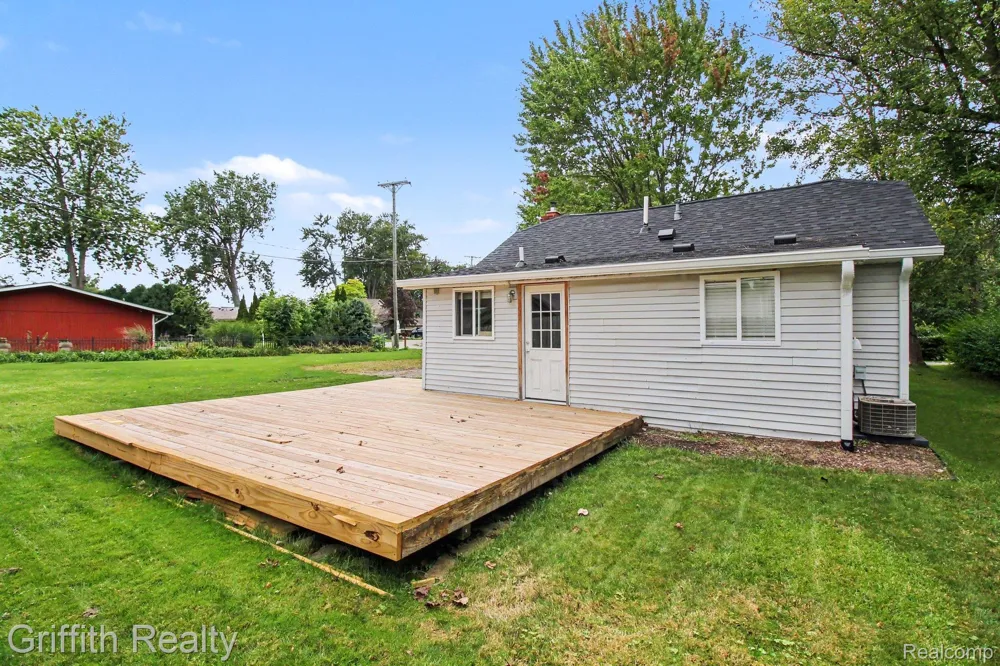 1382 Elmhurst Drive Genoa Township, MI 48843
