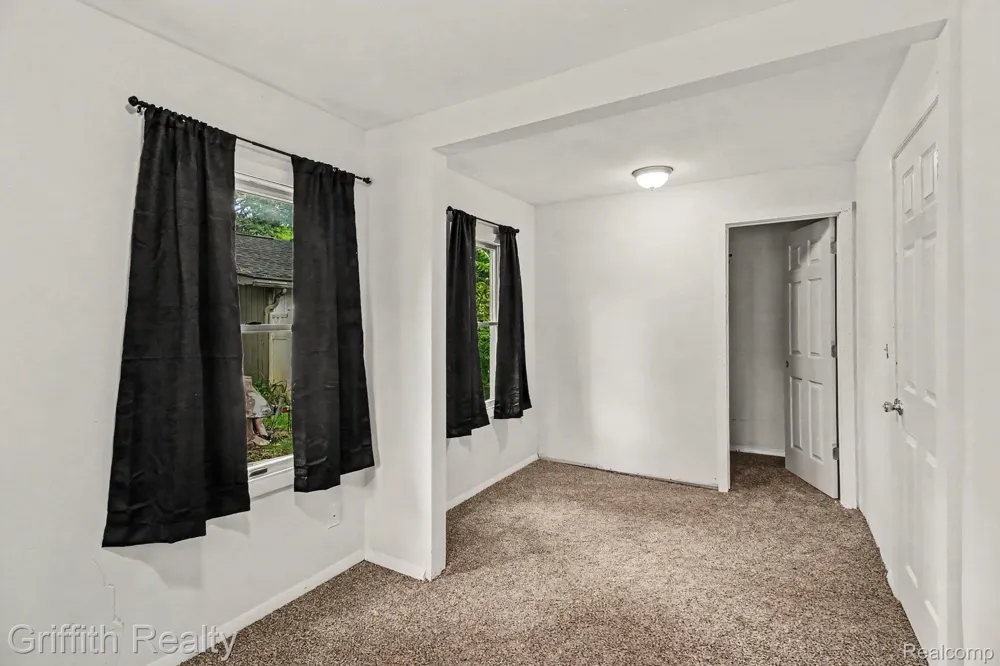 1382 Elmhurst Drive Genoa Township, MI 48843