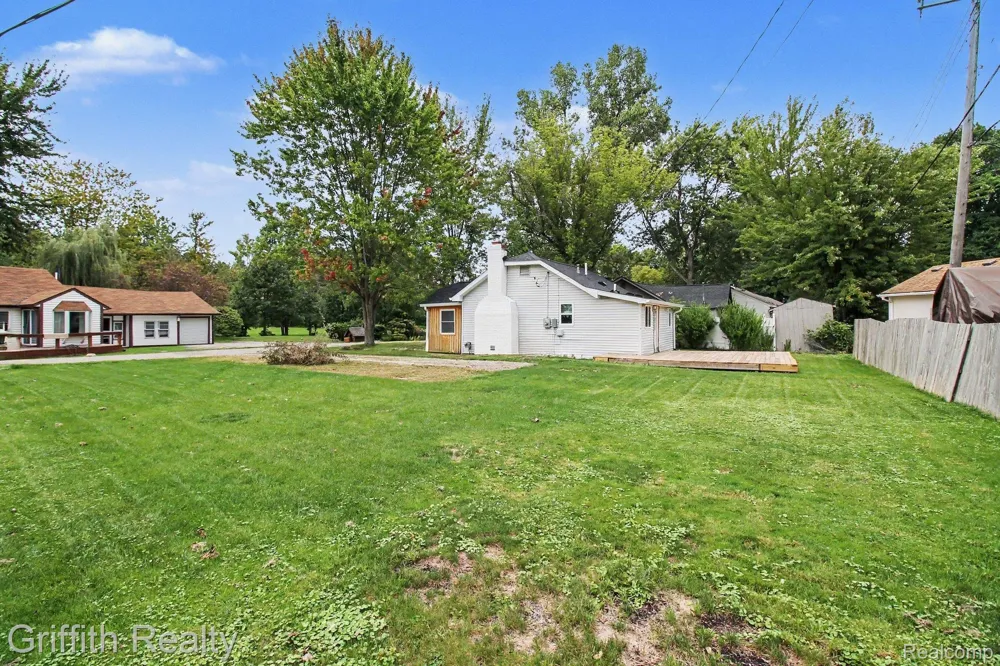 1382 Elmhurst Drive Genoa Township, MI 48843