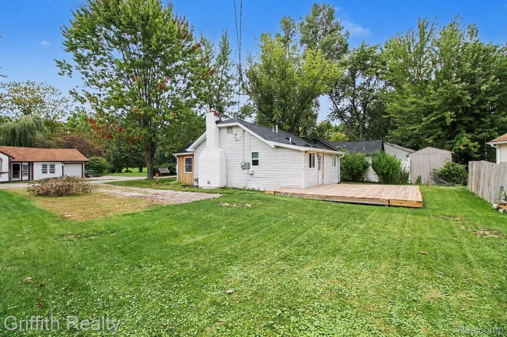 1382 Elmhurst Drive Genoa Township, MI 48843