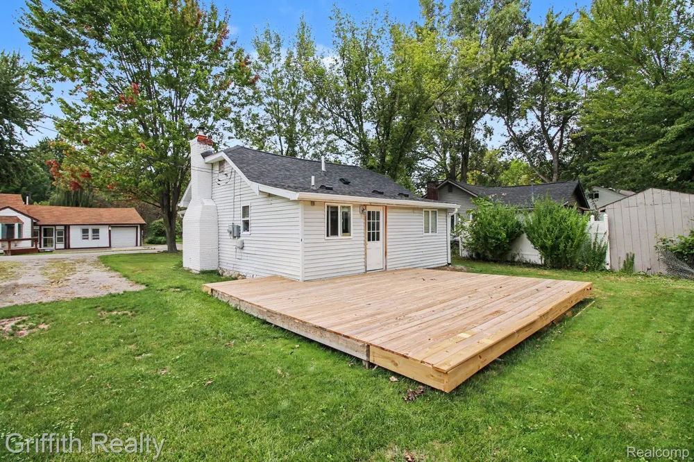 1382 Elmhurst Drive Genoa Township, MI 48843