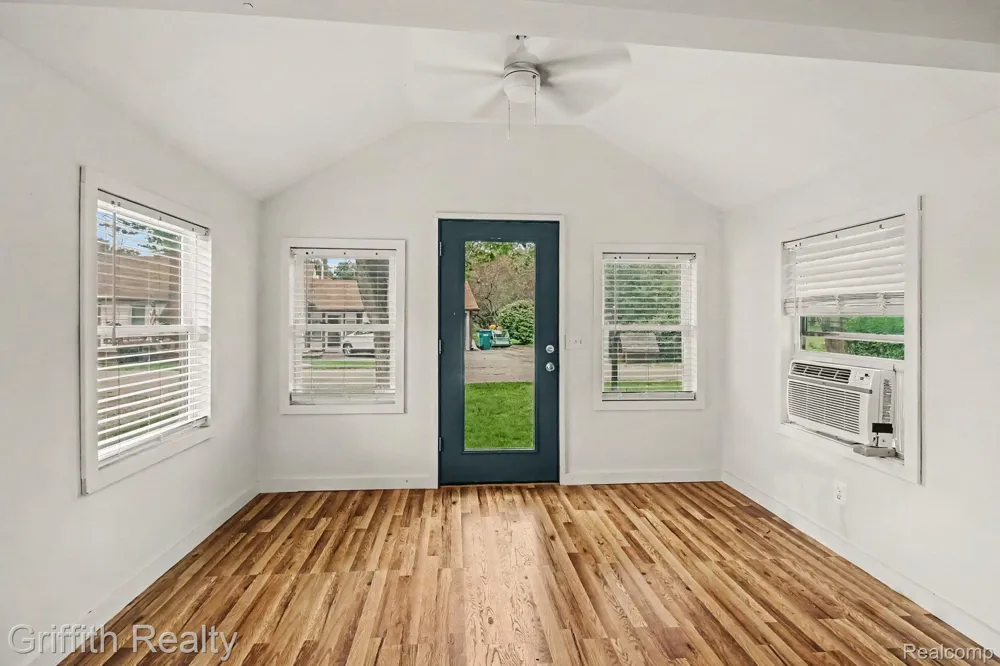 1382 Elmhurst Drive Genoa Township, MI 48843