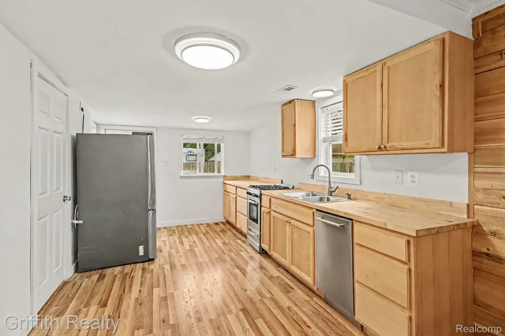 1382 Elmhurst Drive Genoa Township, MI 48843