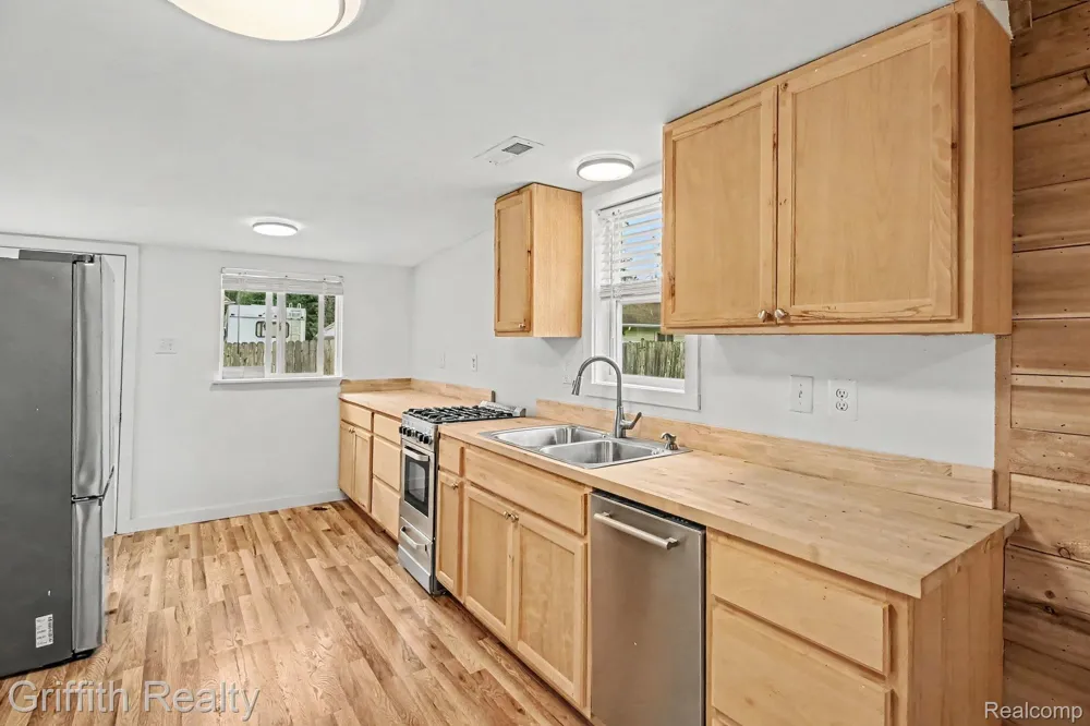 1382 Elmhurst Drive Genoa Township, MI 48843