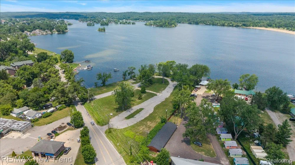 8300 Pontiac Lake Road White Lake Charter Township, MI 48386