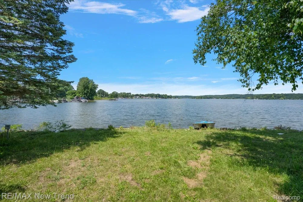 8300 Pontiac Lake Road White Lake Charter Township, MI 48386