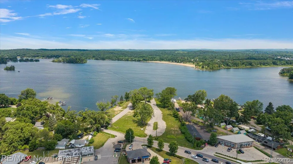 8300 Pontiac Lake Road White Lake Charter Township, MI 48386