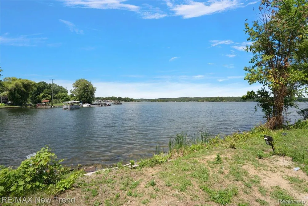 8300 Pontiac Lake Road White Lake Charter Township, MI 48386