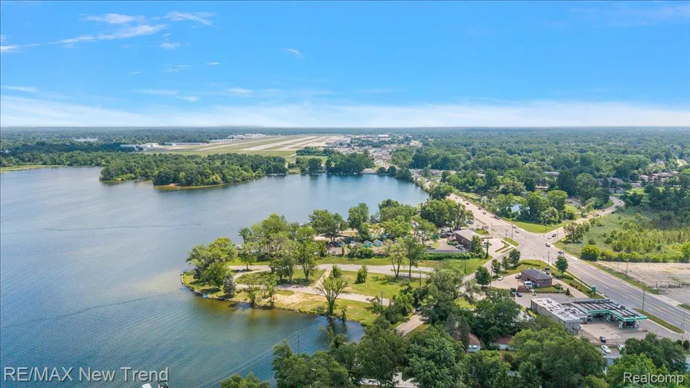8300 Pontiac Lake Road White Lake Charter Township, MI 48386