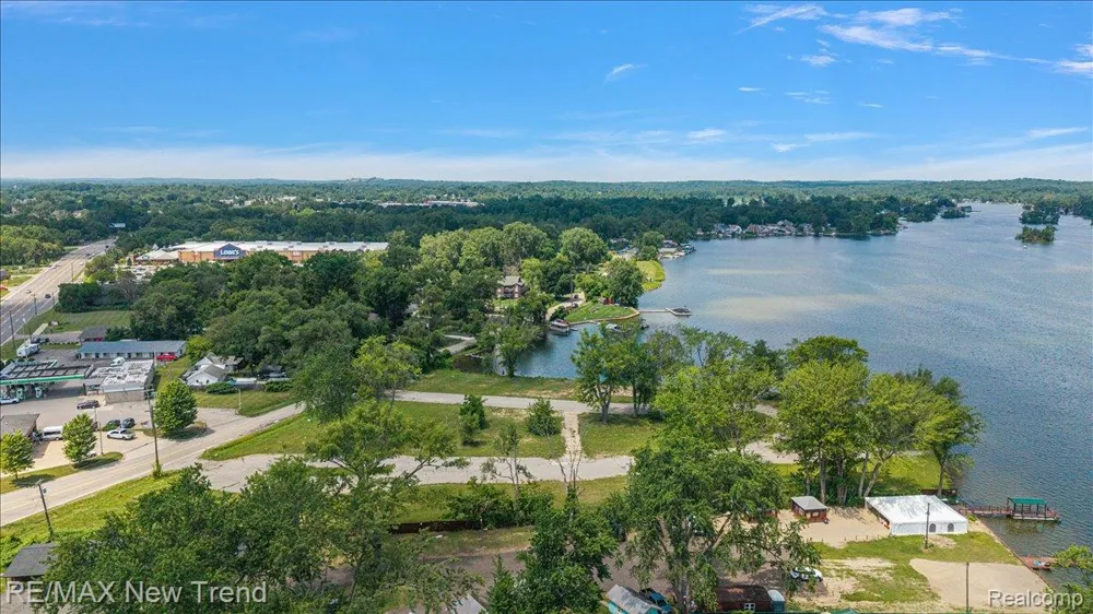 8300 Pontiac Lake Road White Lake Charter Township, MI 48386