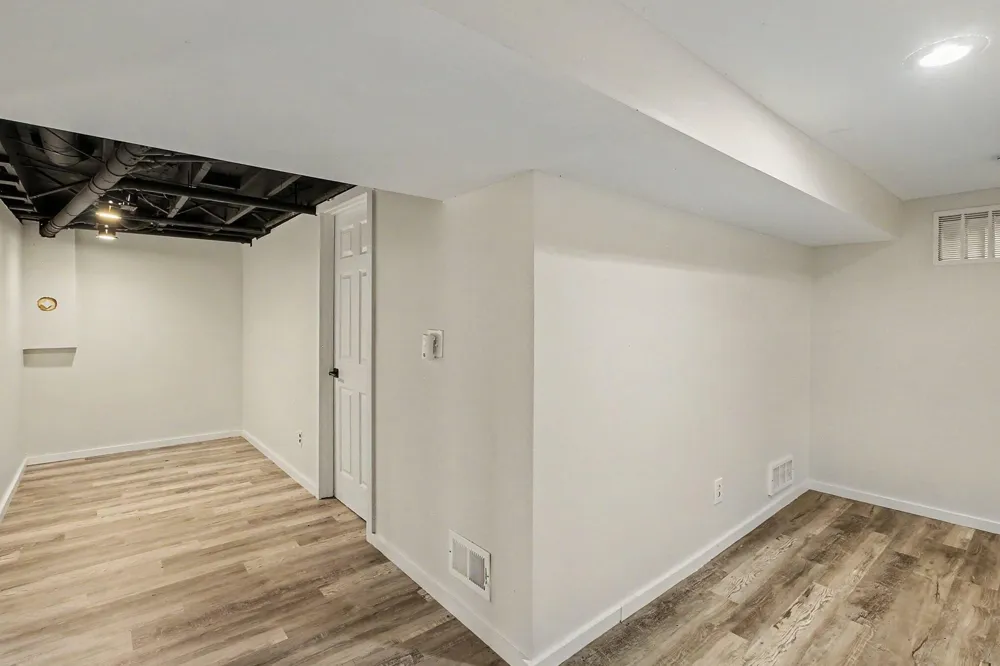 9155 Satelite Drive Walled Lake City, MI 48386