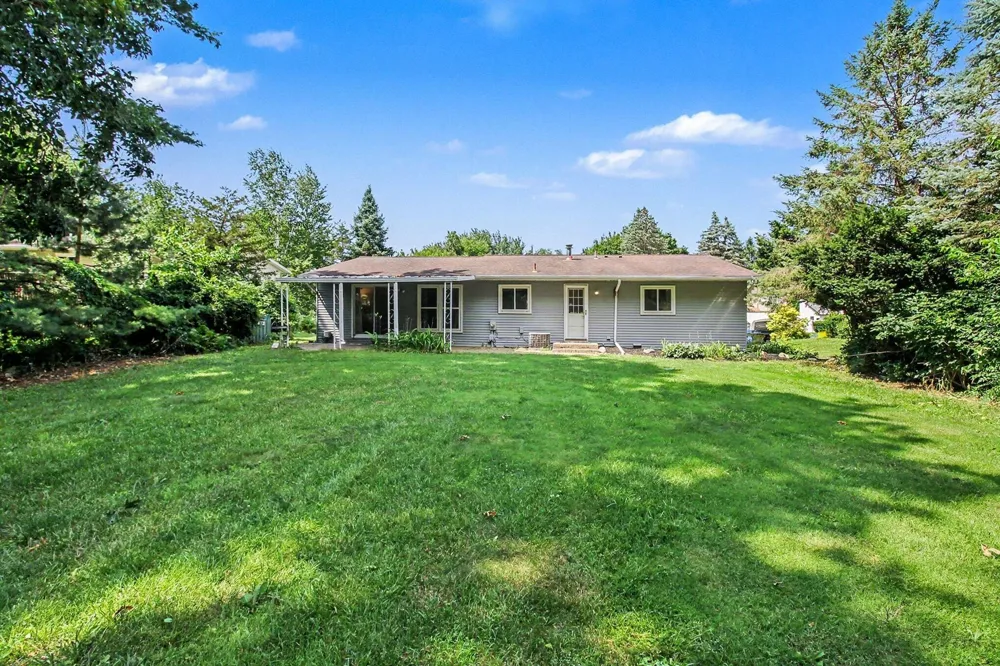 9155 Satelite Drive Walled Lake City, MI 48386