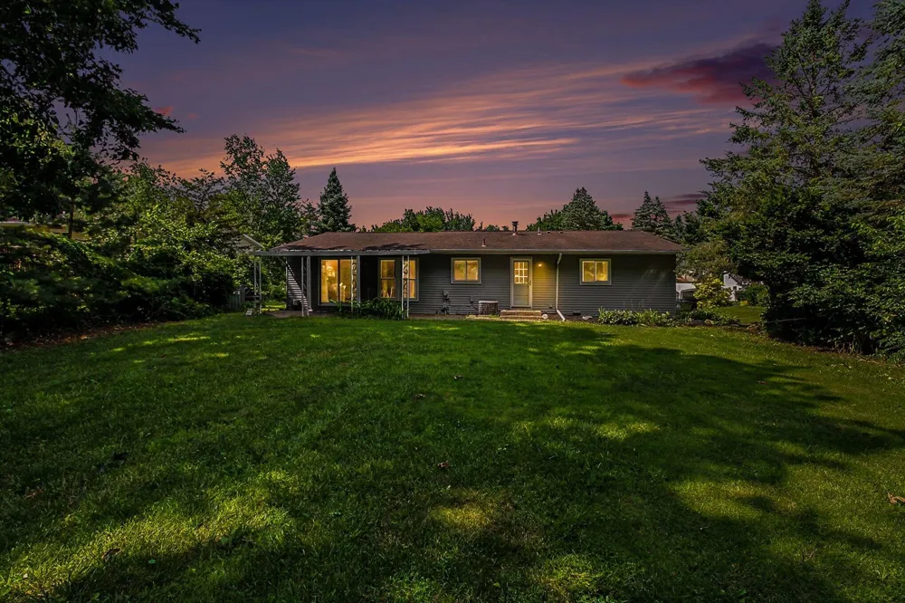 9155 Satelite Drive Walled Lake City, MI 48386
